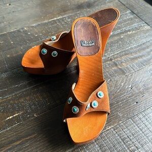 Stuart Weitzman leather wood wedge slide with turquoise Jem’s shoes Italy